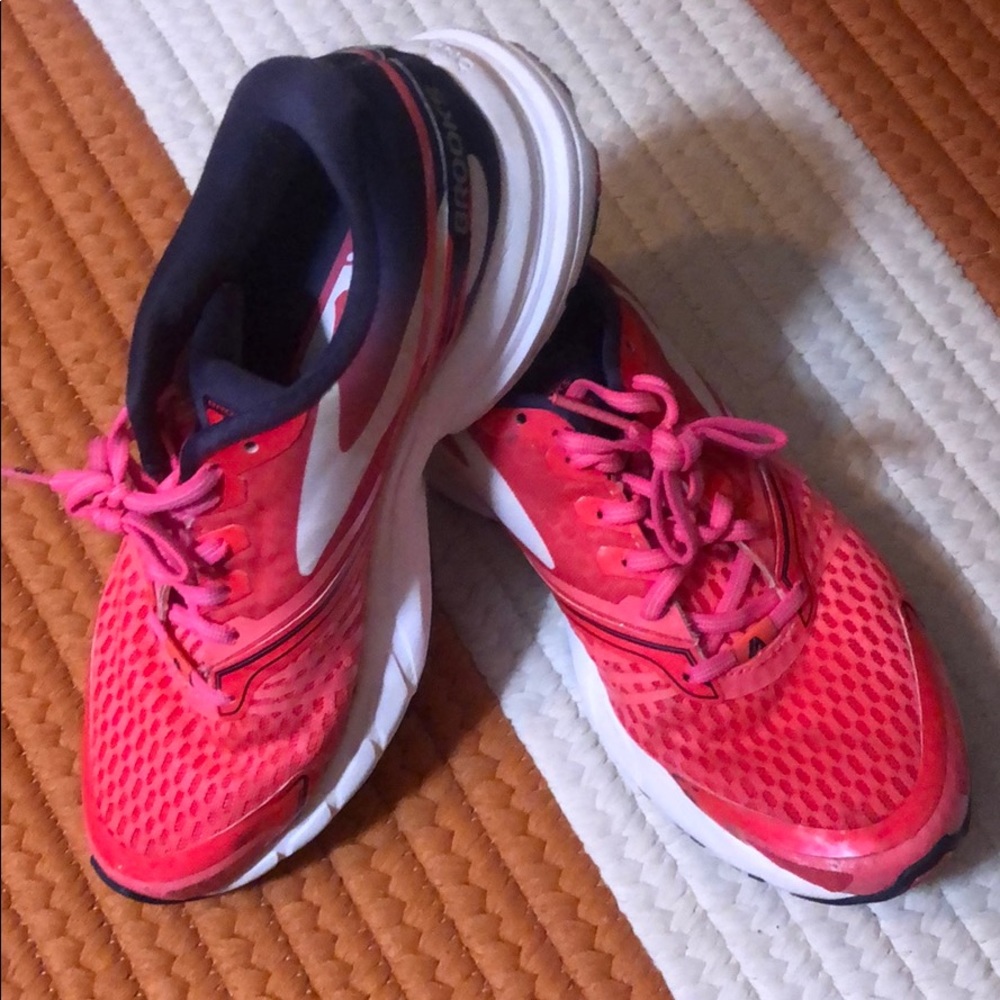Brooke's Launch Laced Running Shoes 8 Pink Navy